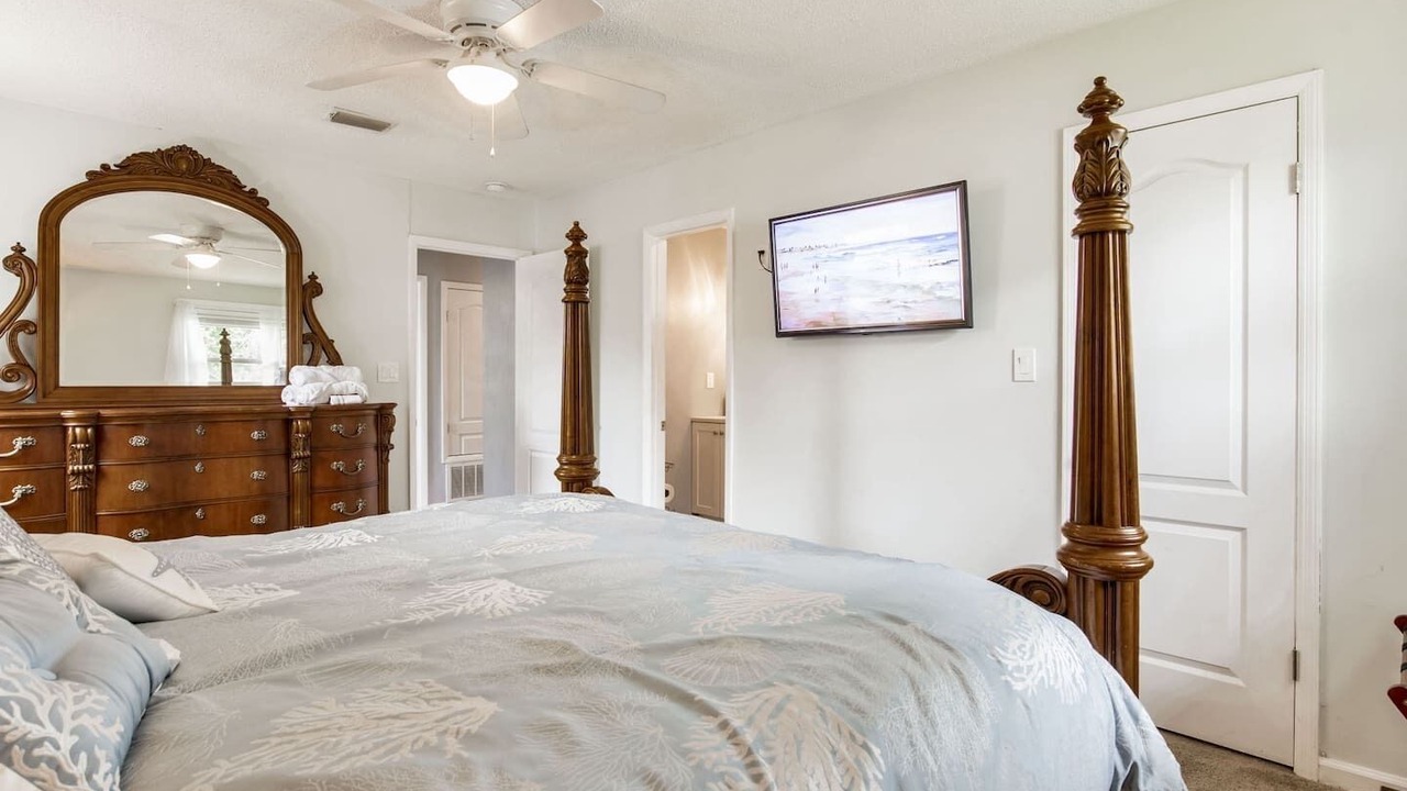 Photo of Bedroom in Northeast Pensacola