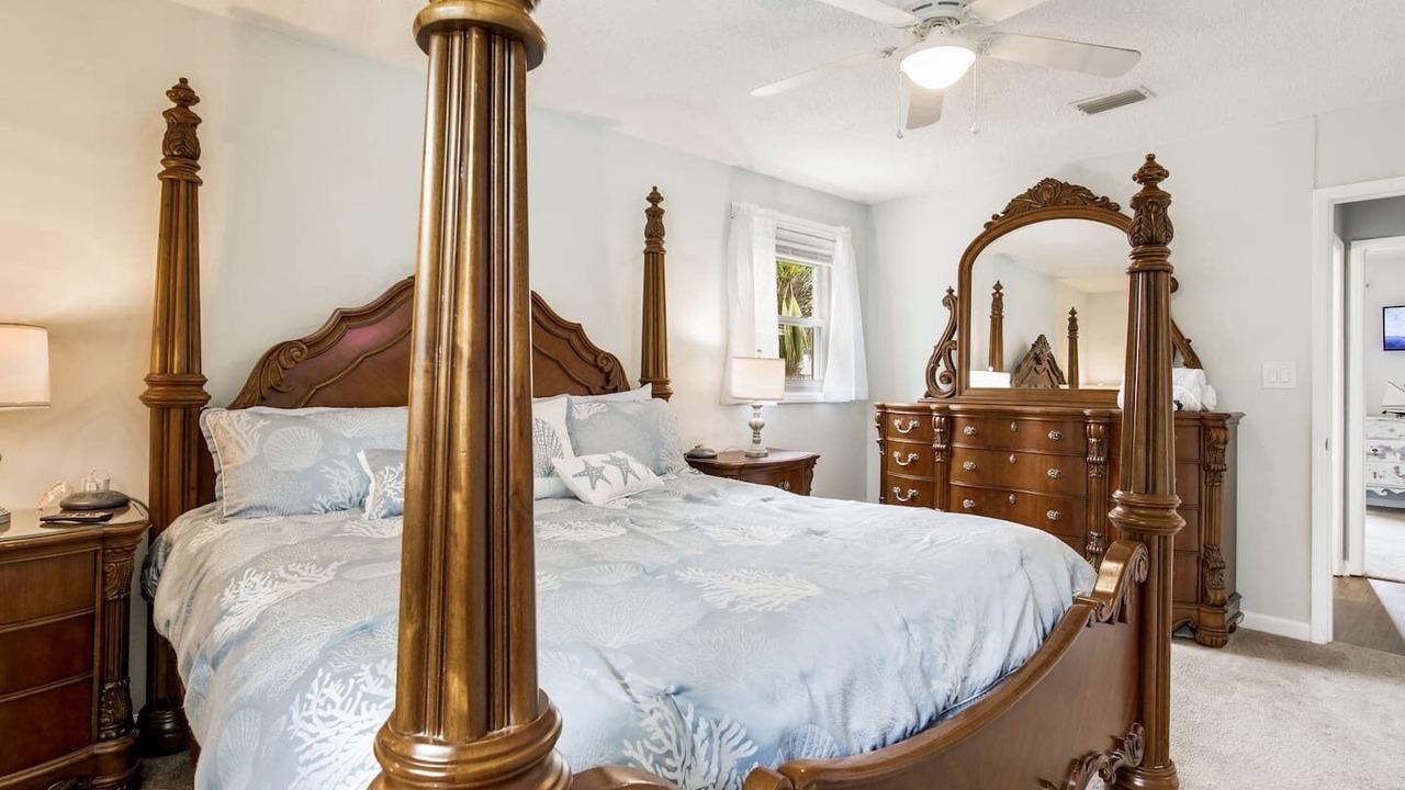 Photo of Bedroom in Northeast Pensacola