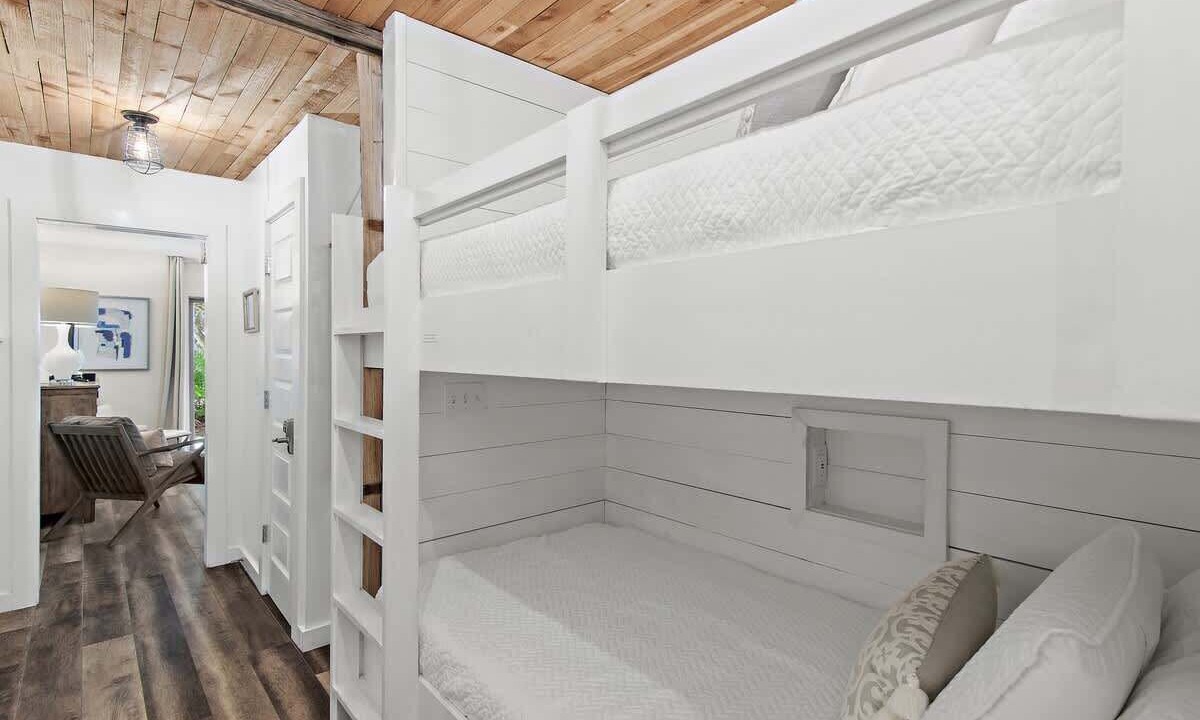 Photo of Bedroom in Inlet Beach