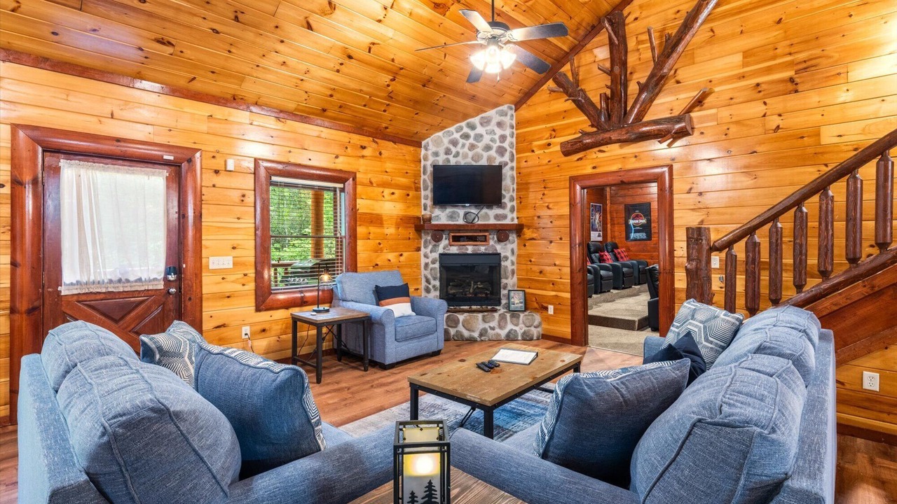 Photo of Livingroom in Cosby