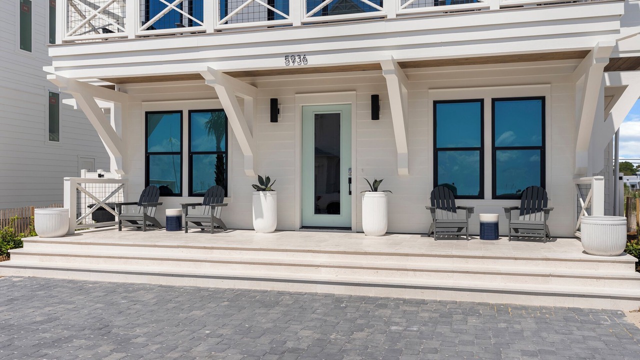 Photo of Outdoor in Biltmore Beach
