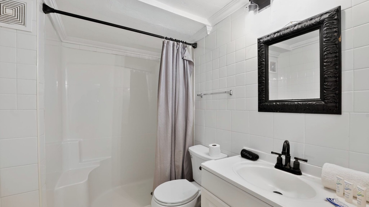 Photo of Bathroom in Laguna Beach