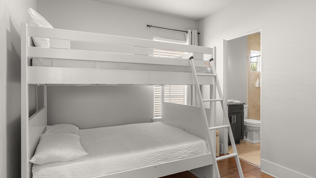 Photo of Bedroom in Villa Lago