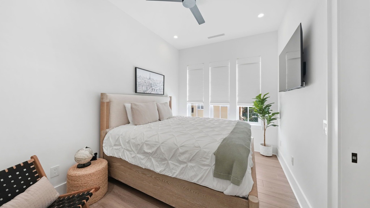 Photo of Bedroom in Riviera Beach