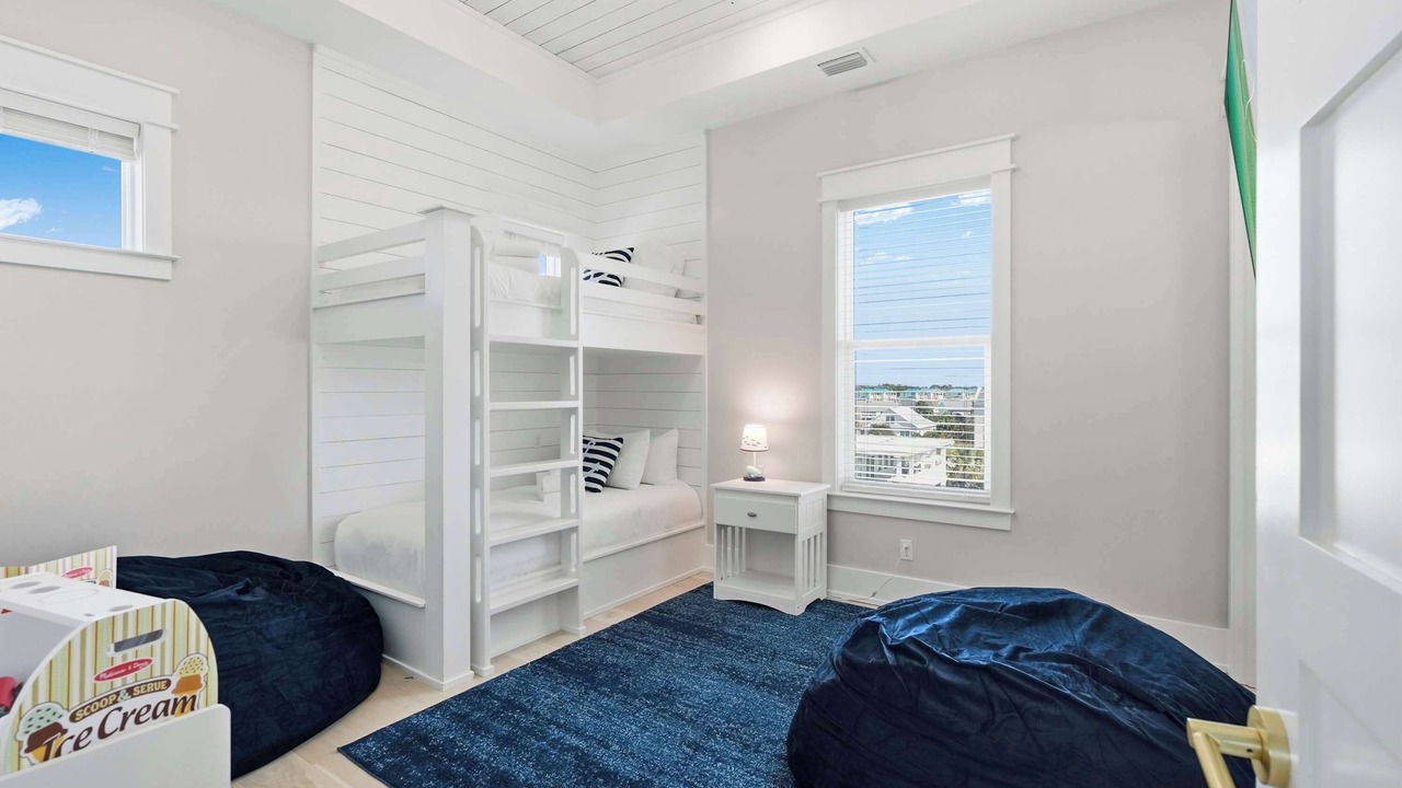 Photo of Bedroom in Laguna Beach