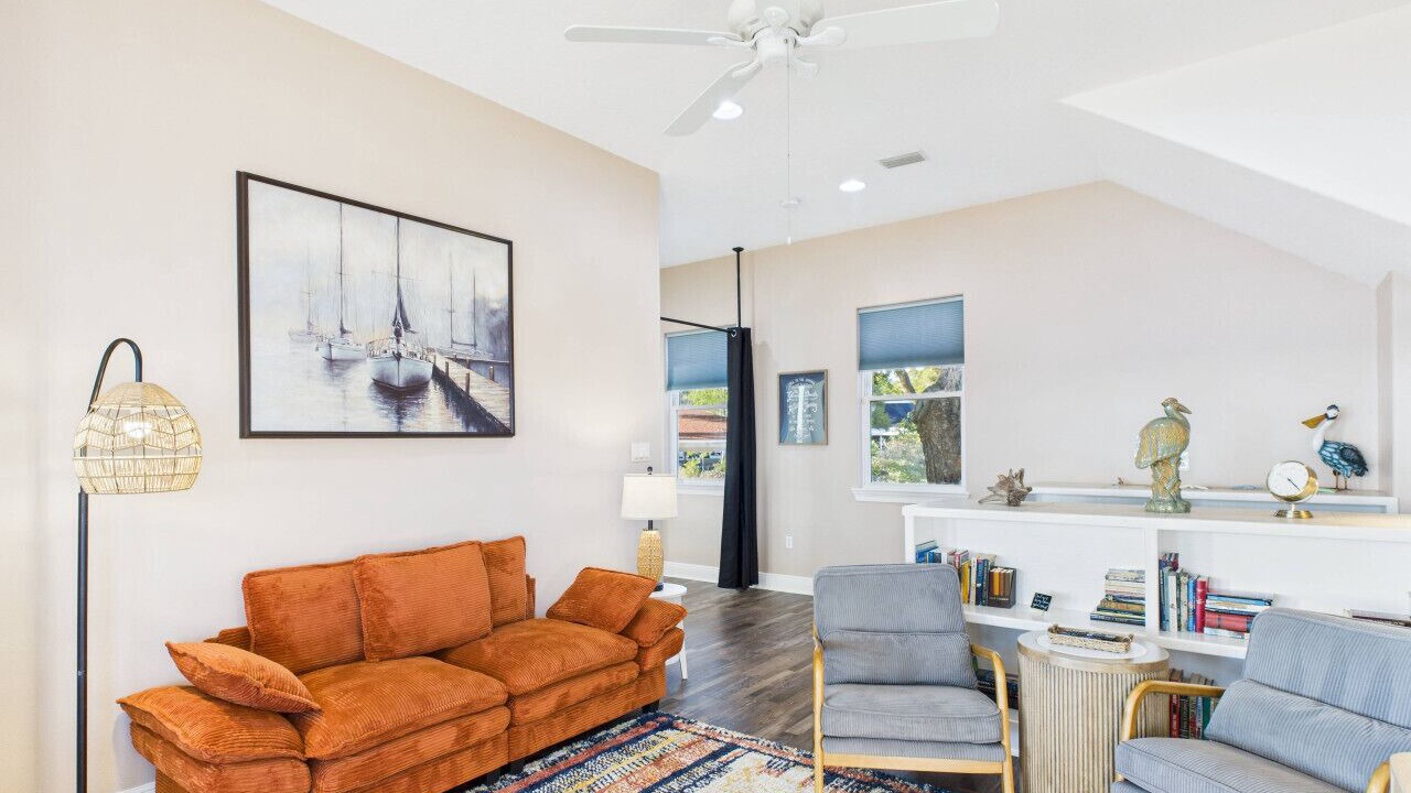 Photo of Livingroom in Mary Esther