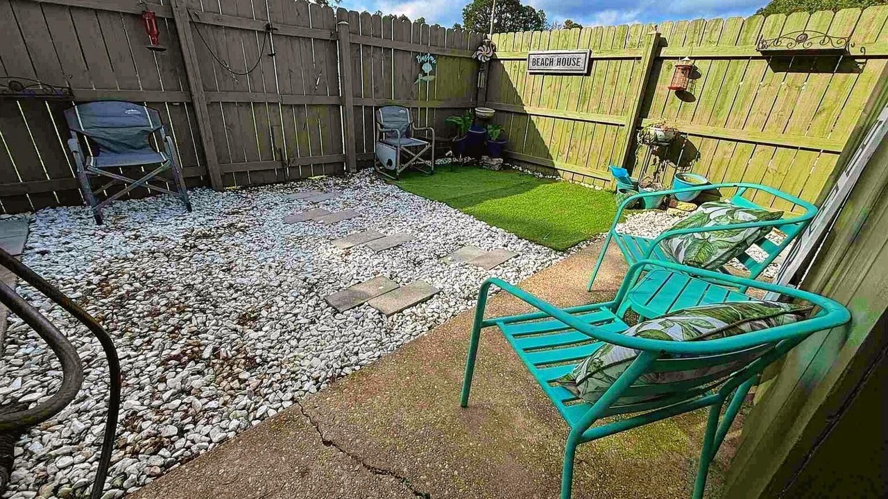 Photo of Outdoor in Myrtle Grove