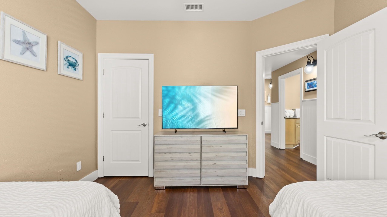 Photo of Bedroom in Laguna Beach Estates