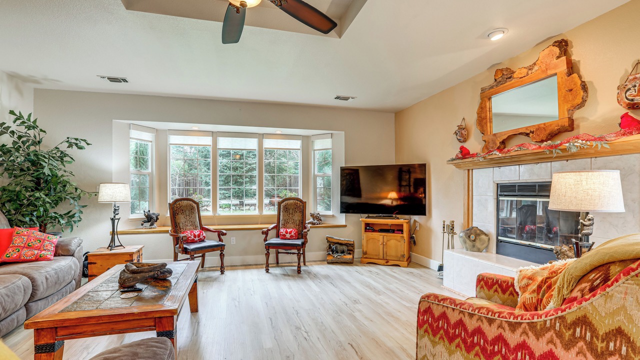 Photo of Livingroom in Auburn