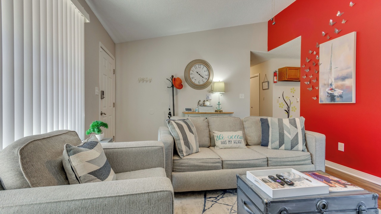 Photo of Livingroom in Ferry Pass