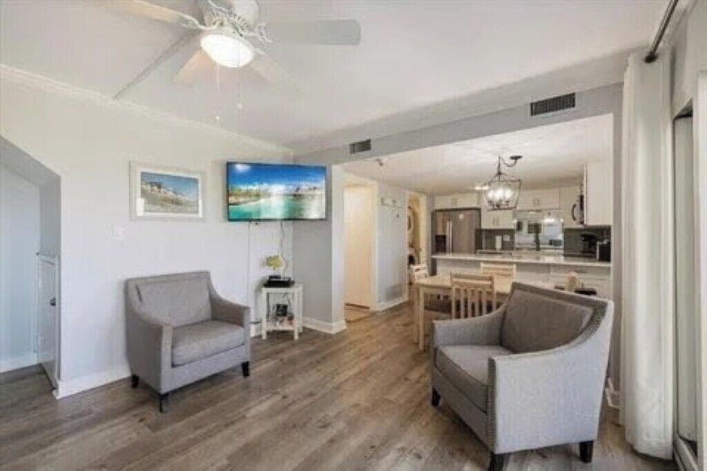 Photo of Livingroom in Sunnyside