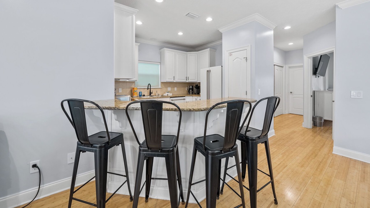 Photo of Kitchen in Laguna Beach Estates