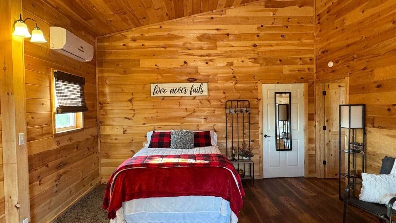 Photo of Bedroom in Pineville