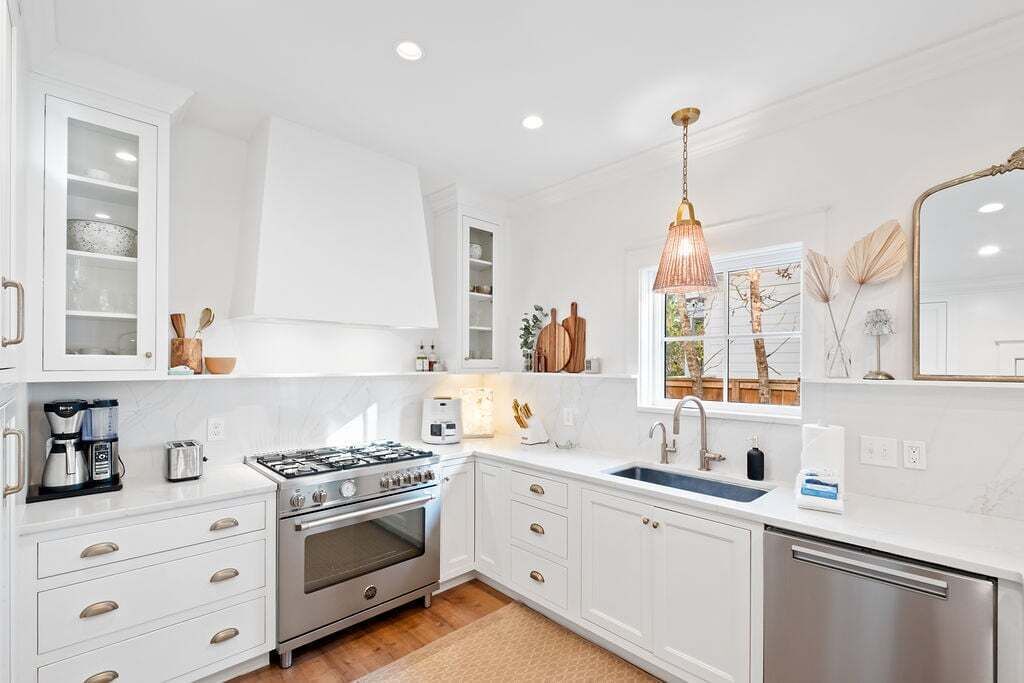 Photo of Kitchen in White's Gulfview
