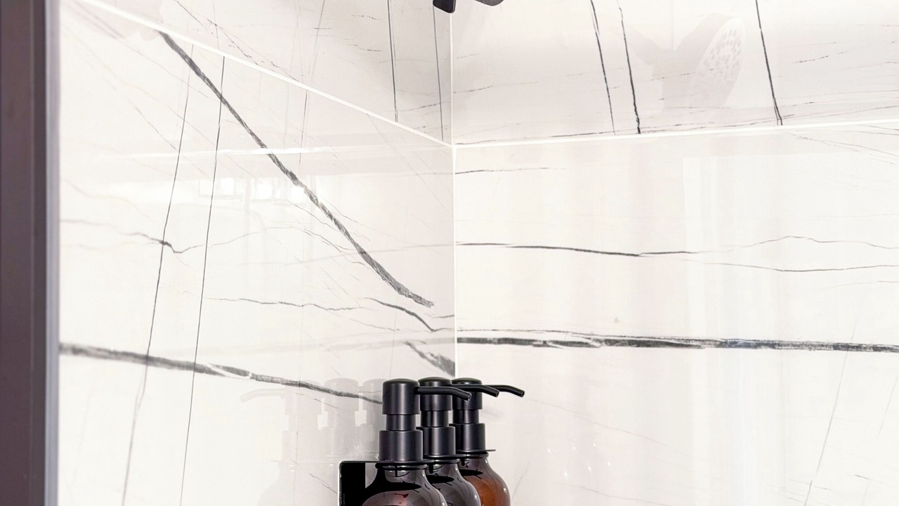 Photo of Bathroom in Logan Square