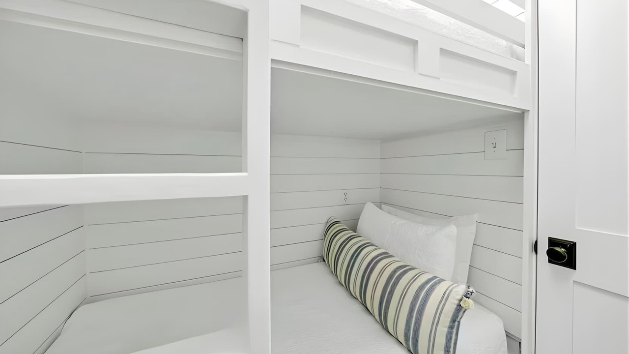 Photo of Bedroom in Beach District