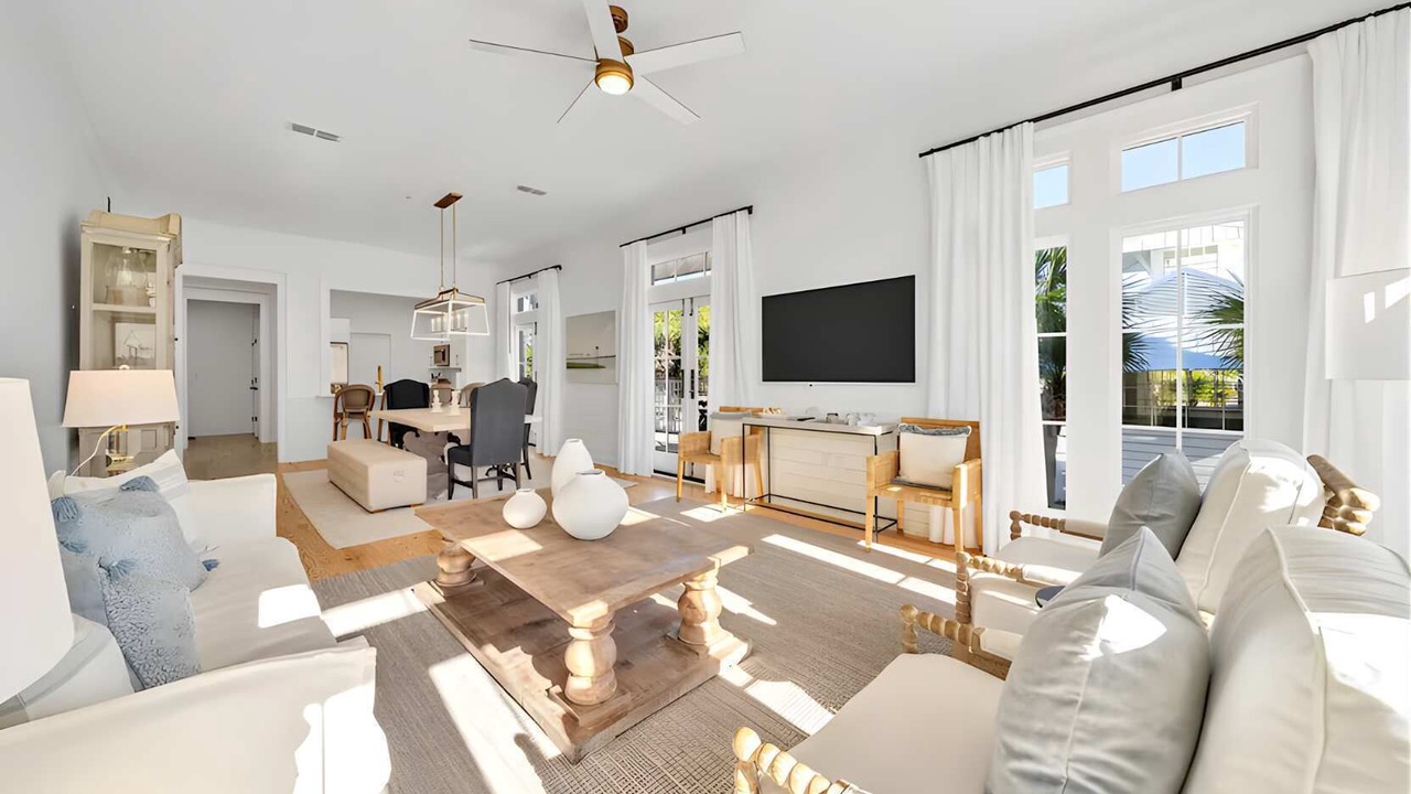 Photo of Livingroom in Beach District