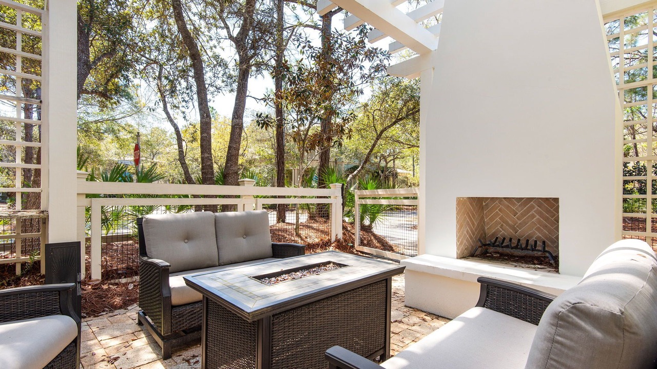 Photo of Patio Balcony in Forest District
