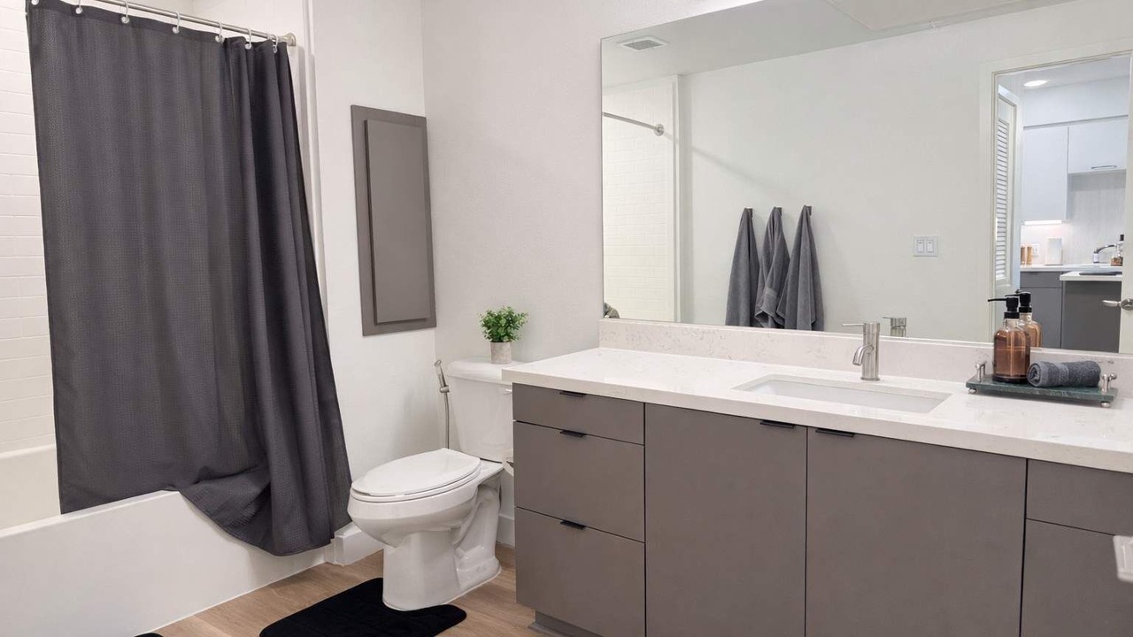 Photo of Bathroom in Lyon Street