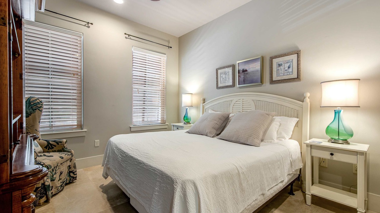 Photo of Bedroom in Villa Lago