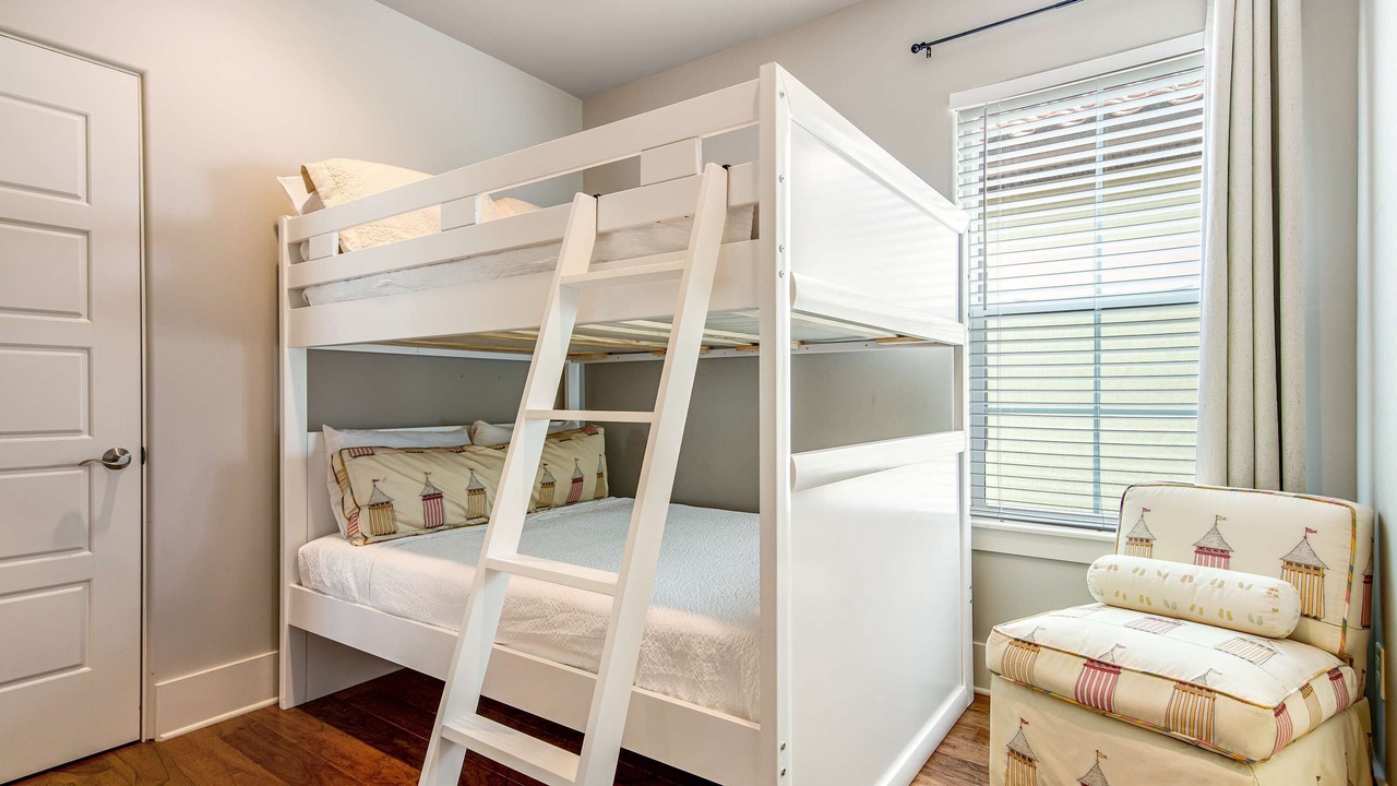 Photo of Bedroom in Villa Lago