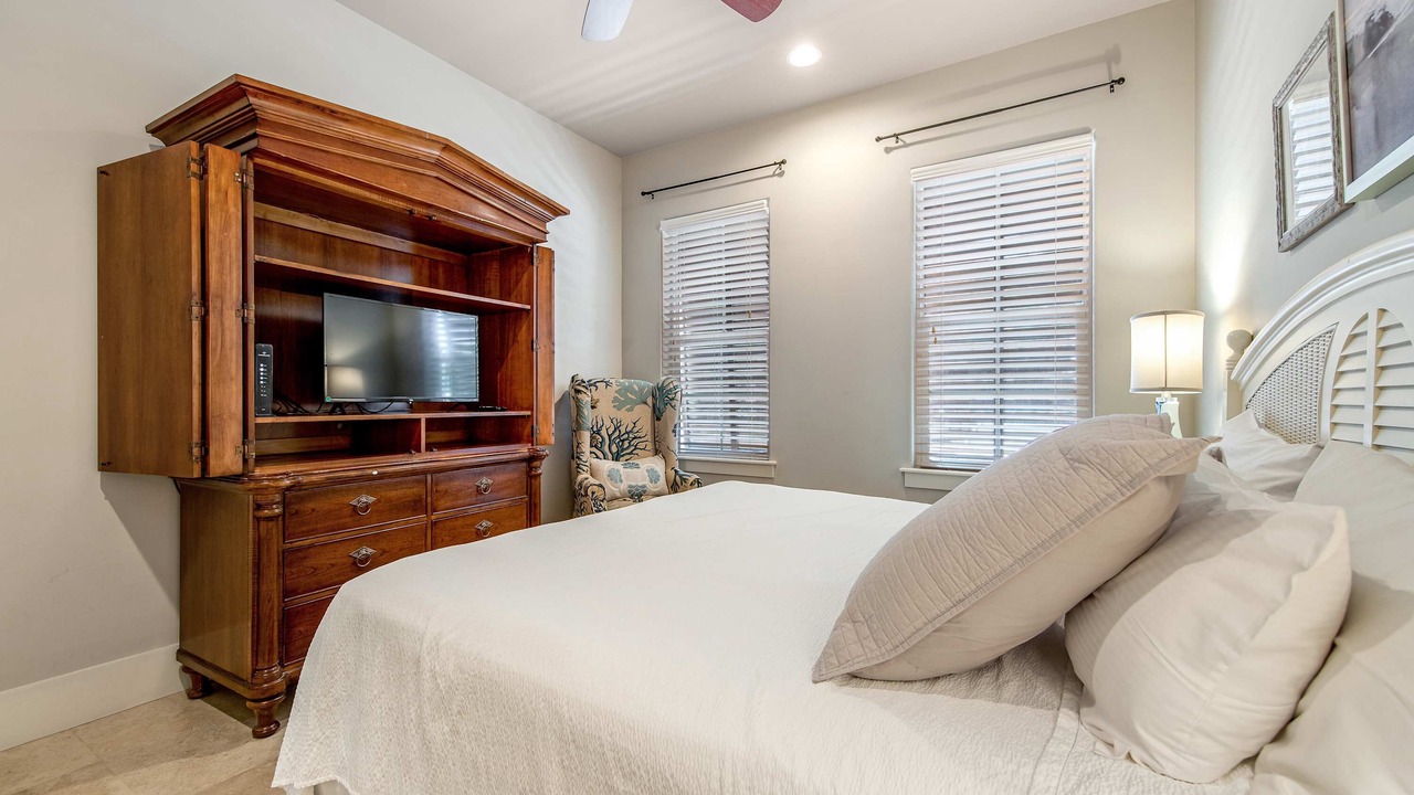 Photo of Bedroom in Villa Lago