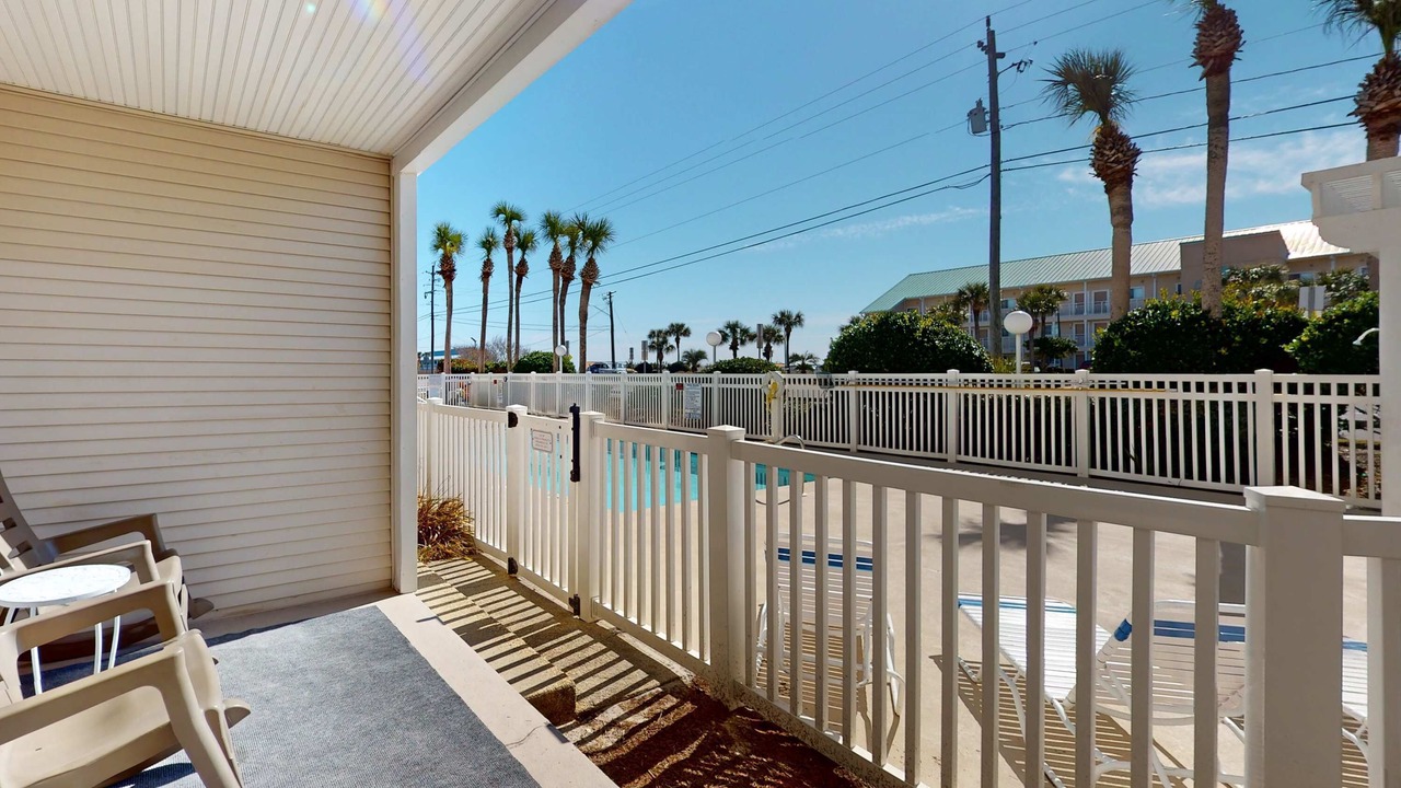 Photo of Patio Balcony in Crystal Beach