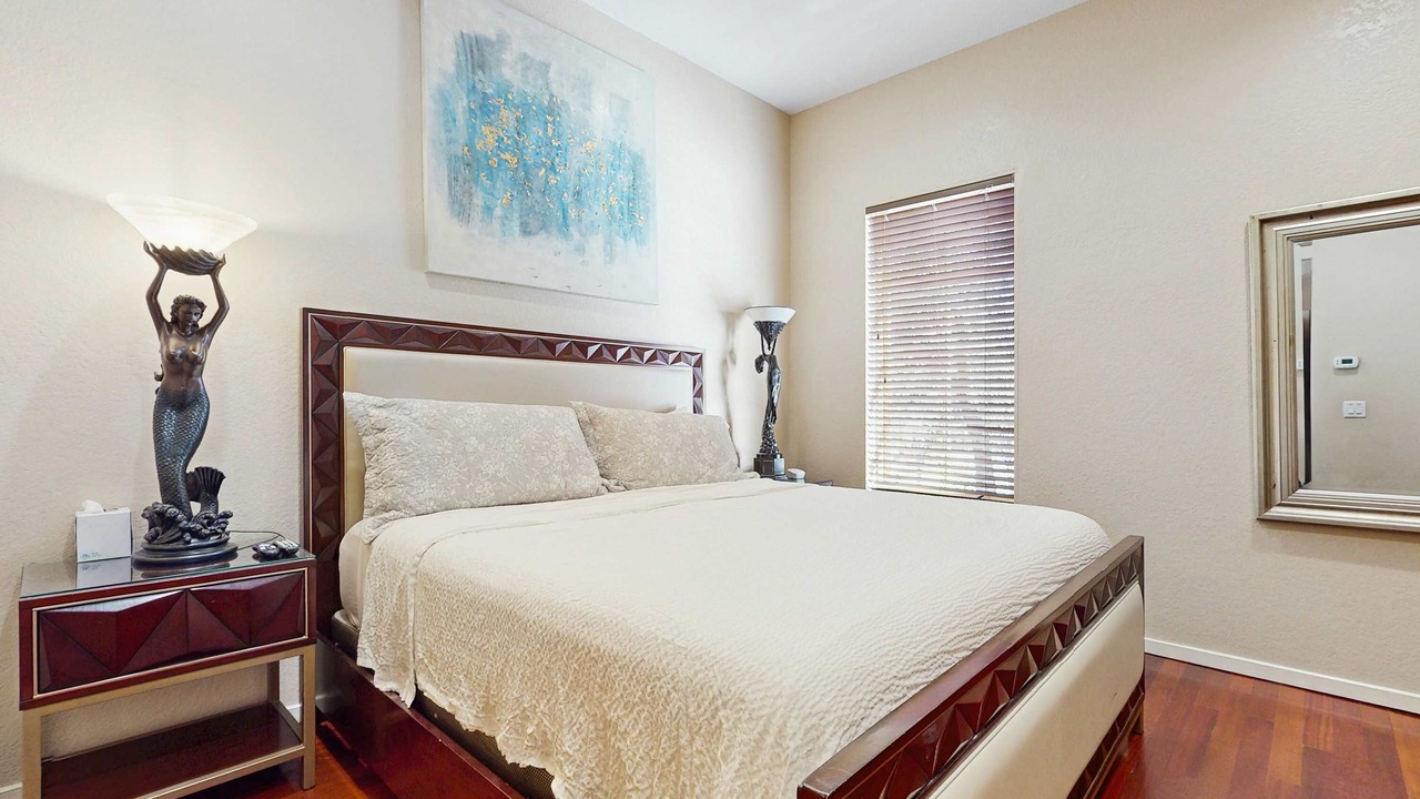 Photo of Bedroom in Baytowne Wharf