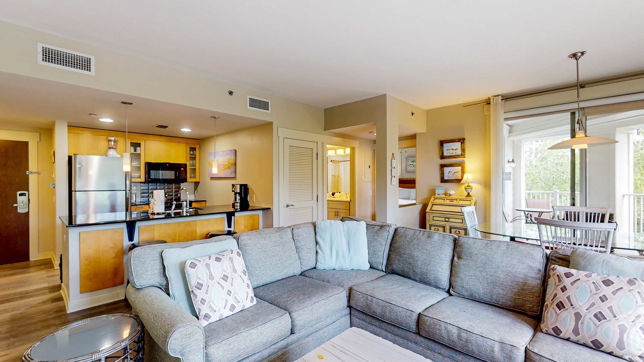 Photo of Livingroom in Baytowne Wharf