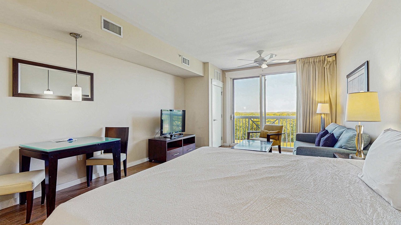 Photo of Bedroom in Baytowne Wharf