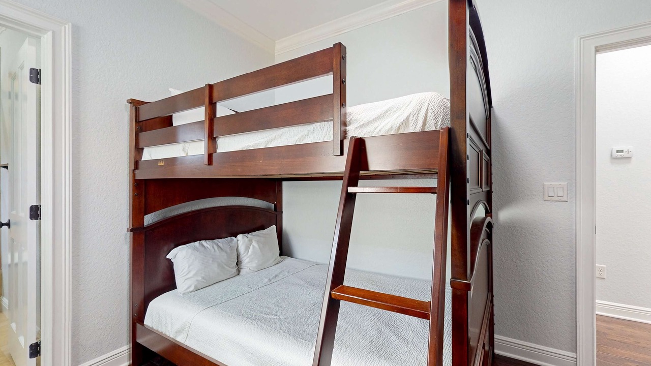 Photo of Bedroom in Villa Lago