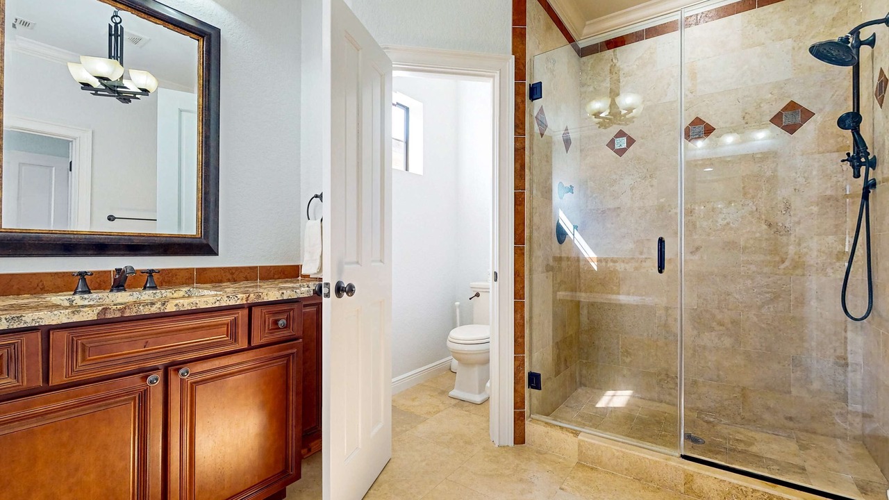 Photo of Bathroom in Villa Lago