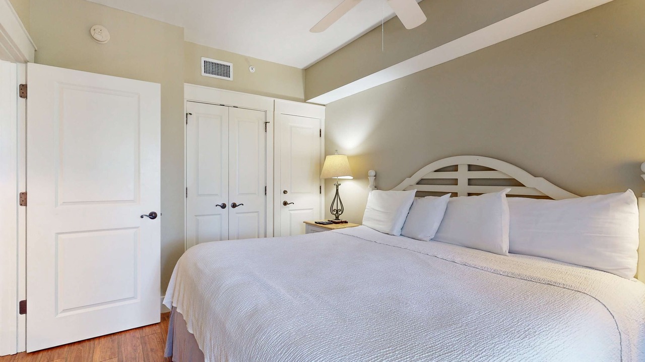 Photo of Bedroom in Baytowne Wharf