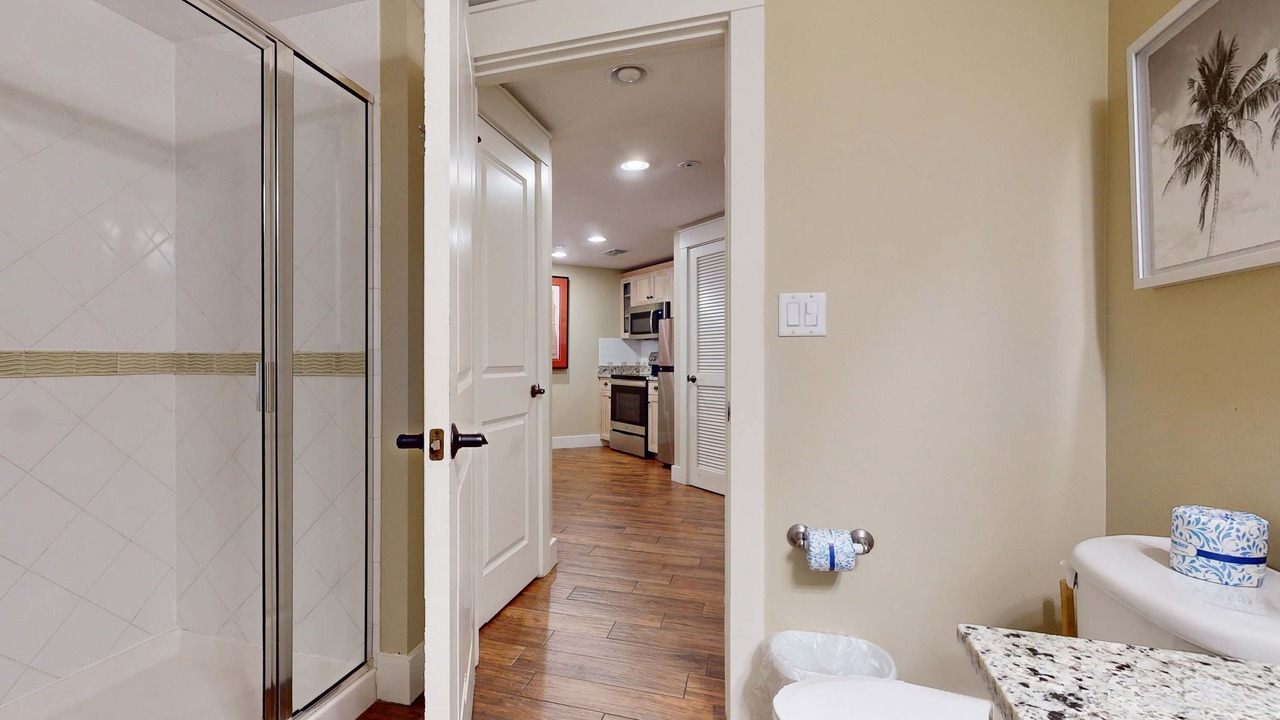 Photo of Bathroom in Baytowne Wharf