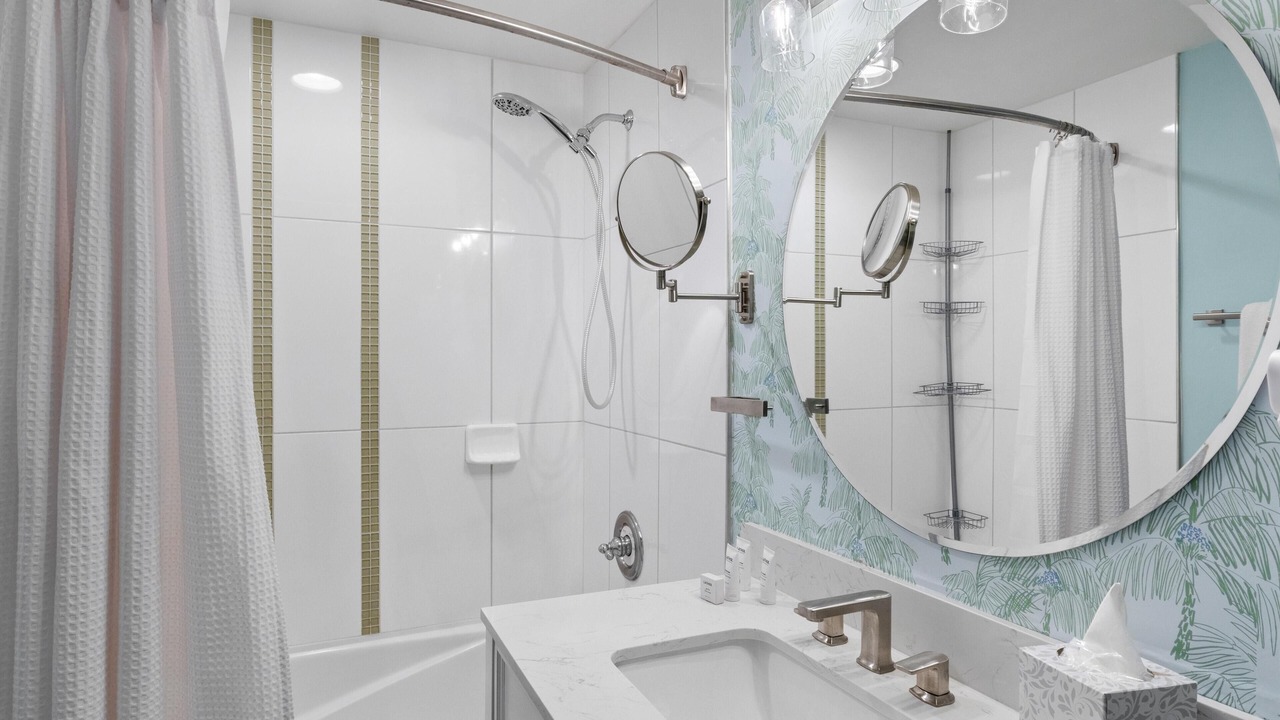 Photo of Bathroom in Baytowne Wharf