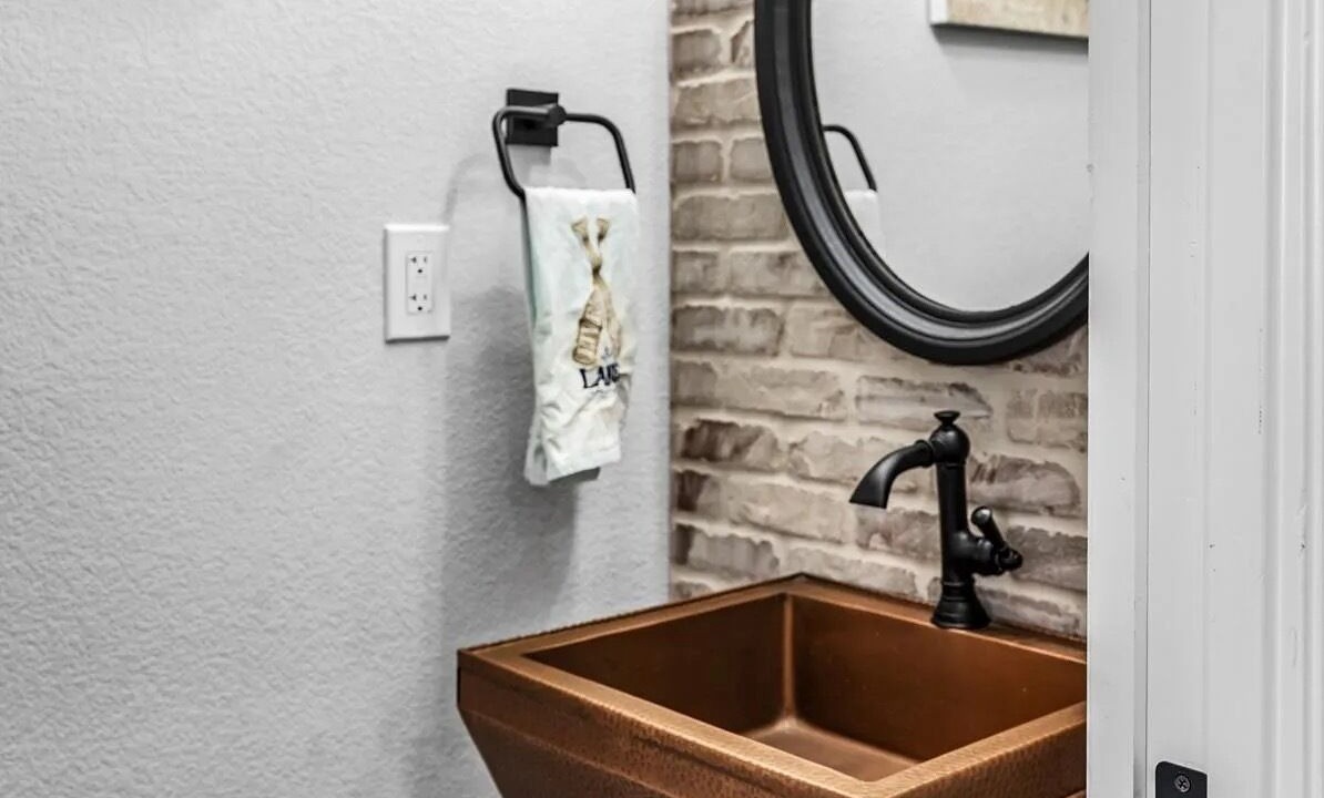 Photo of Bathroom in Carolyn Estates