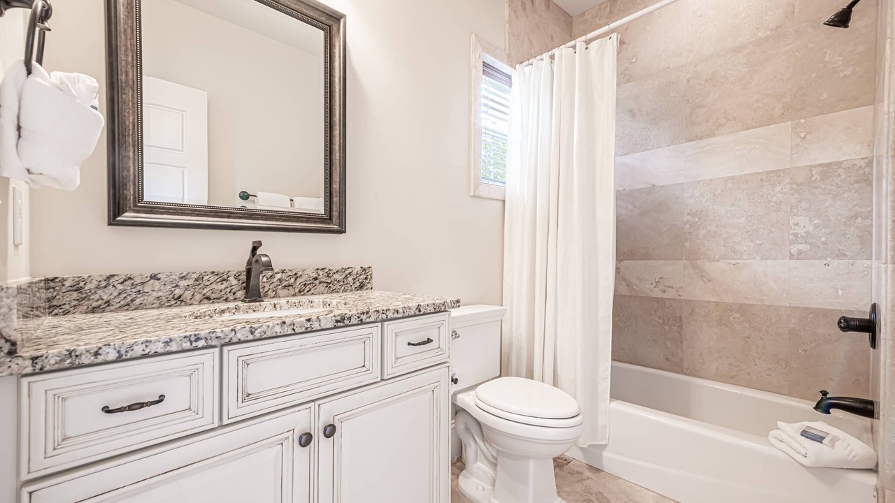 Photo of Bathroom in Villa Lago