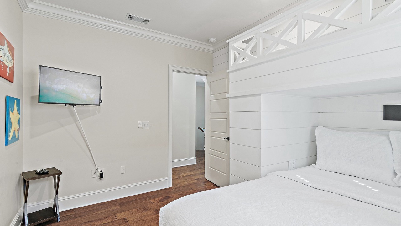 Photo of Bedroom in Villa Lago