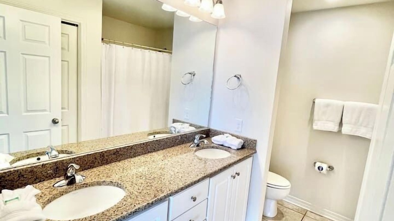 Photo of Bathroom in Innerarity Townhomes