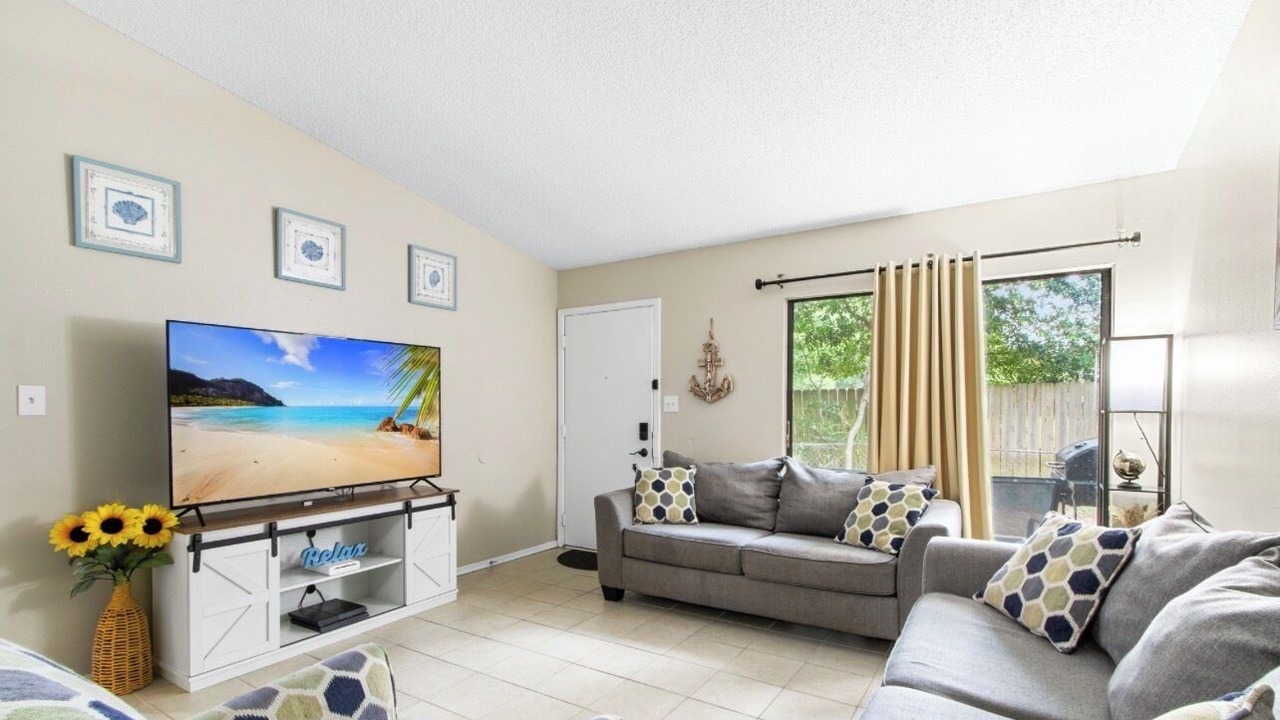 Photo of Livingroom in Brent