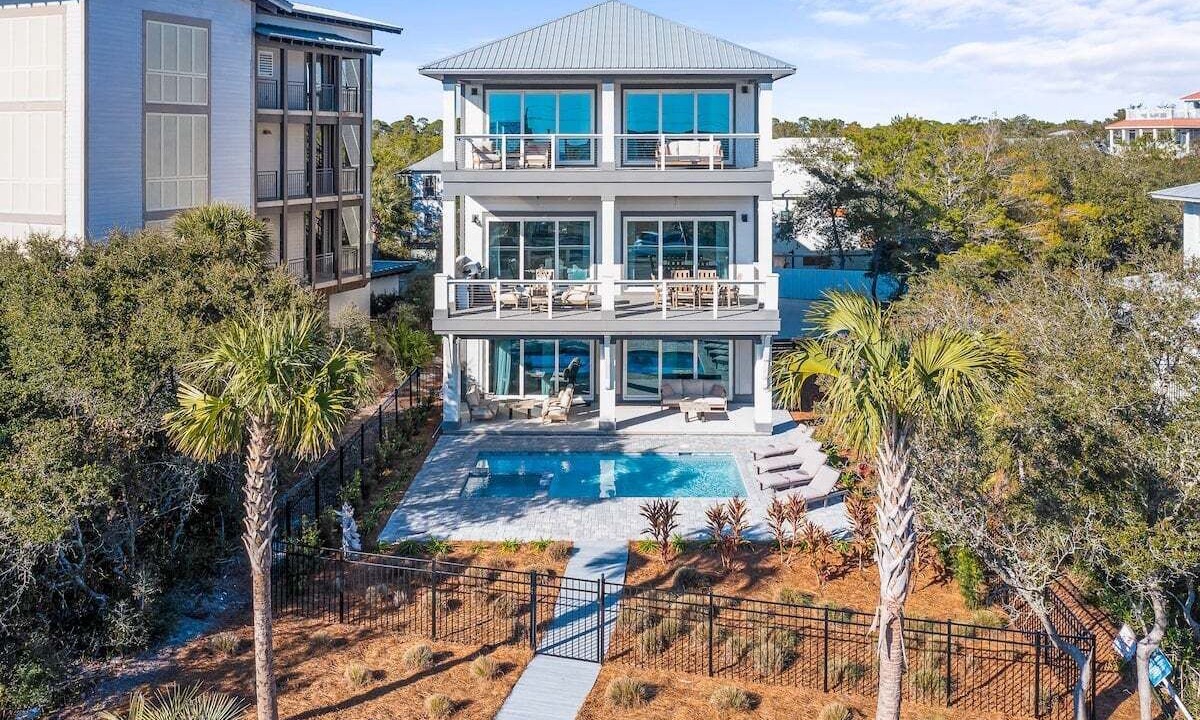 Photo of Others in White's Gulfview