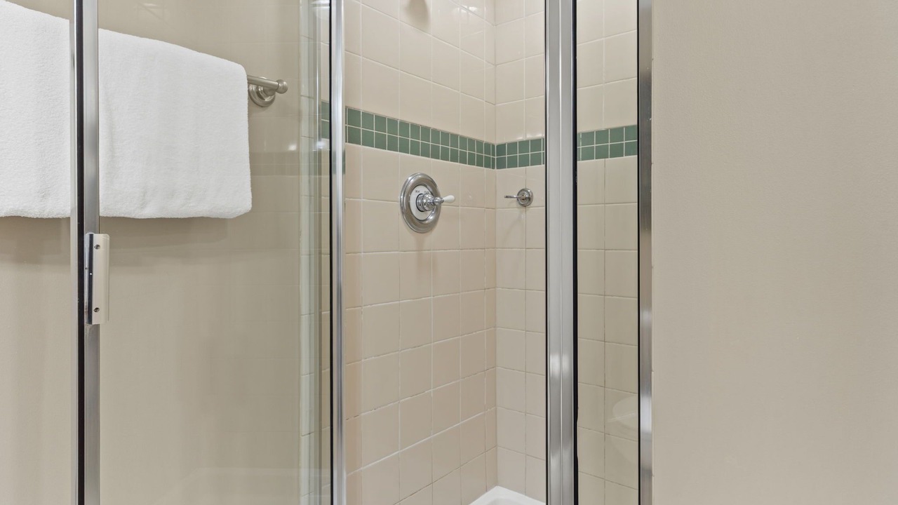 Photo of Bathroom in Baytowne Wharf