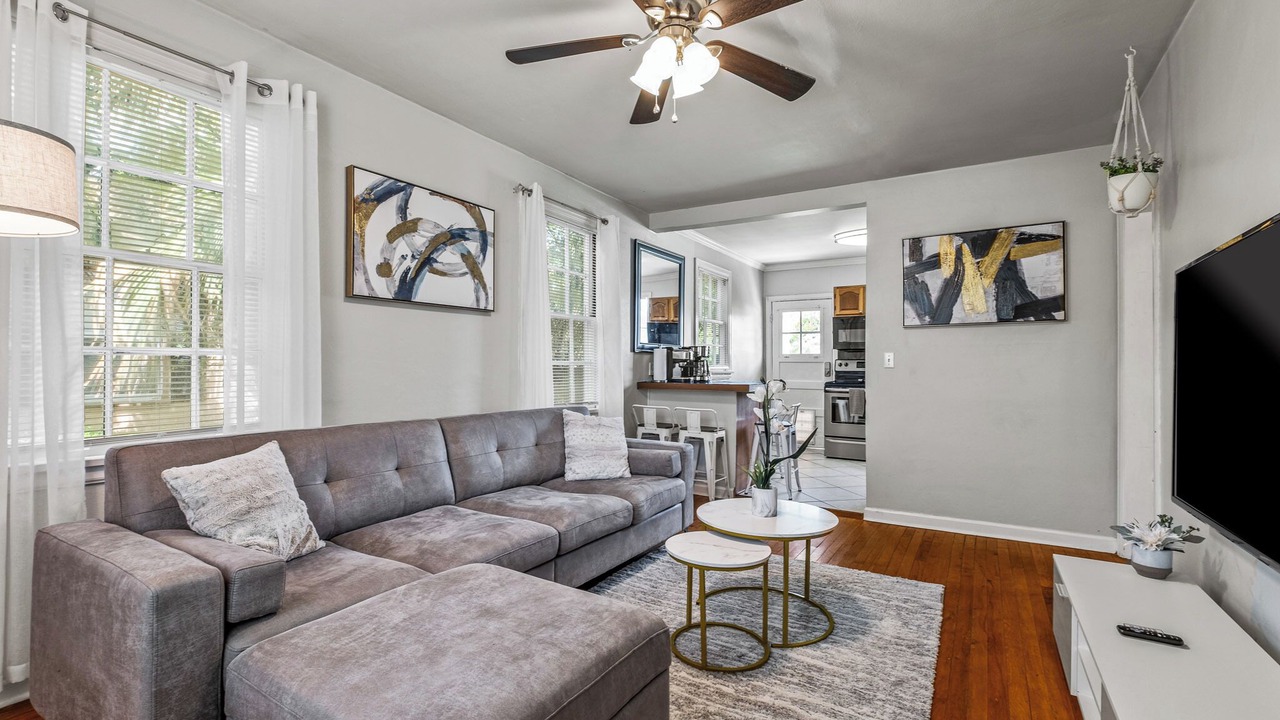 Photo of Livingroom in Southeast Pensacola