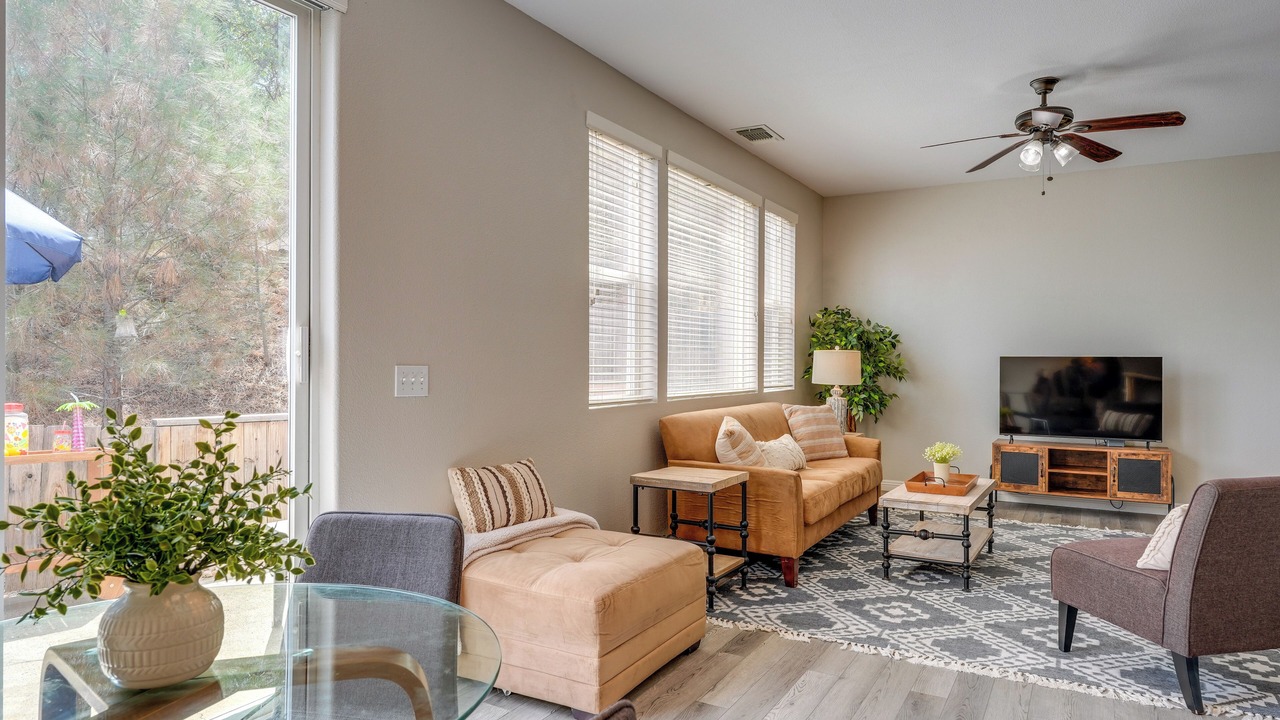 Photo of Livingroom in Copperopolis