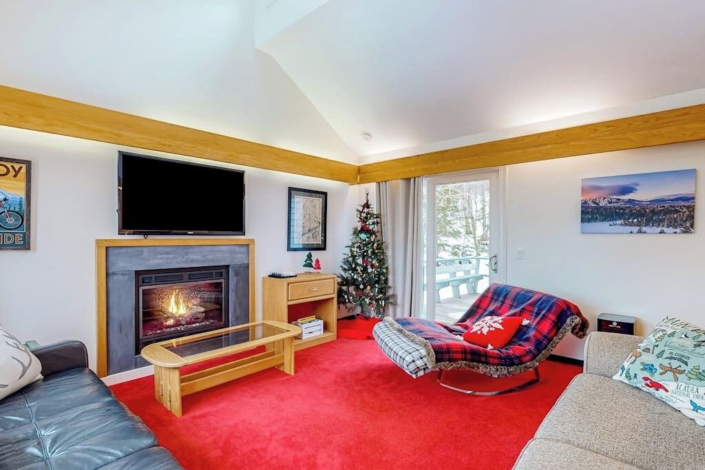 Photo of Livingroom in Carrabassett Valley