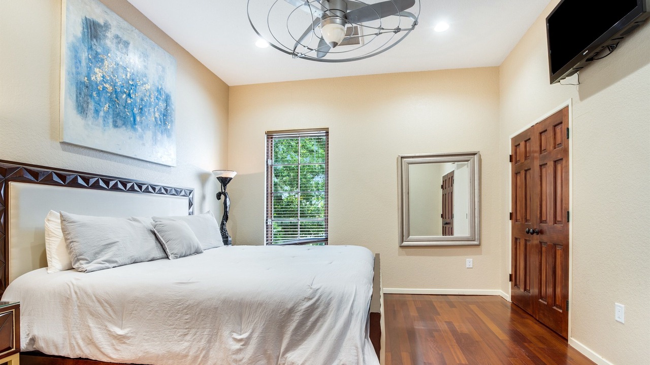 Photo of Bedroom in Baytowne Wharf