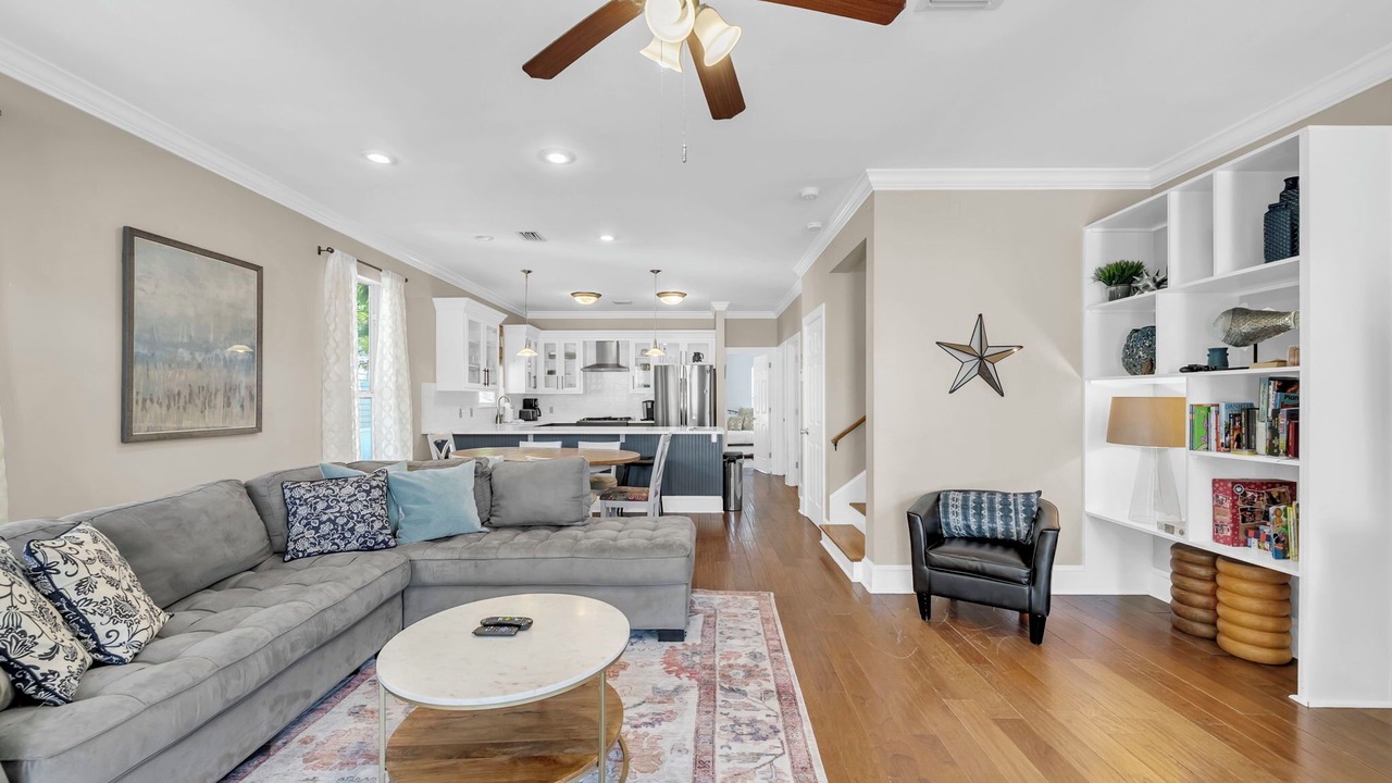 Photo of Livingroom in Village of Sugar Beach