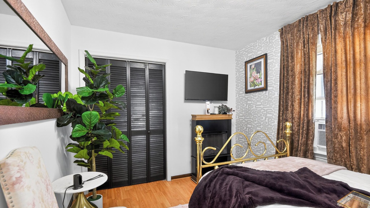 Photo of Bedroom in North Newport News