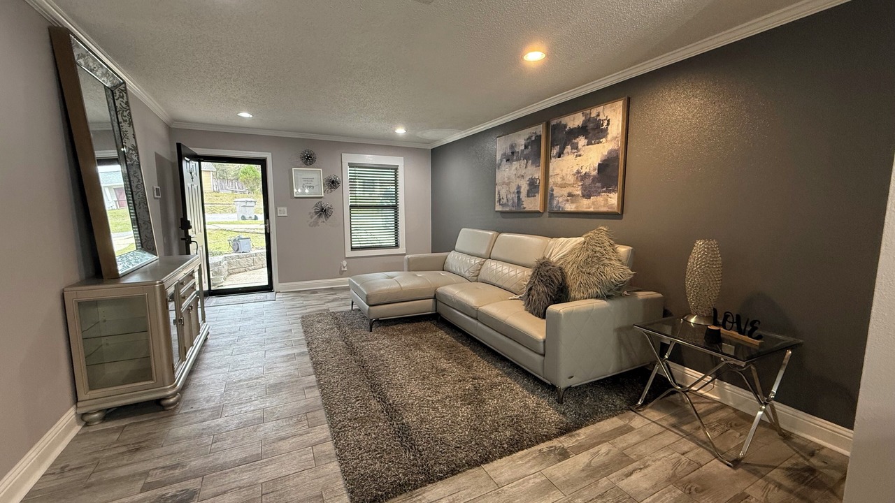 Photo of Livingroom in Florida Panhandle