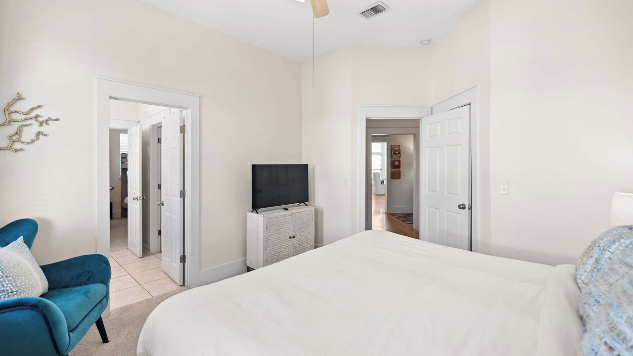 Photo of Bedroom in Seacrest Beach